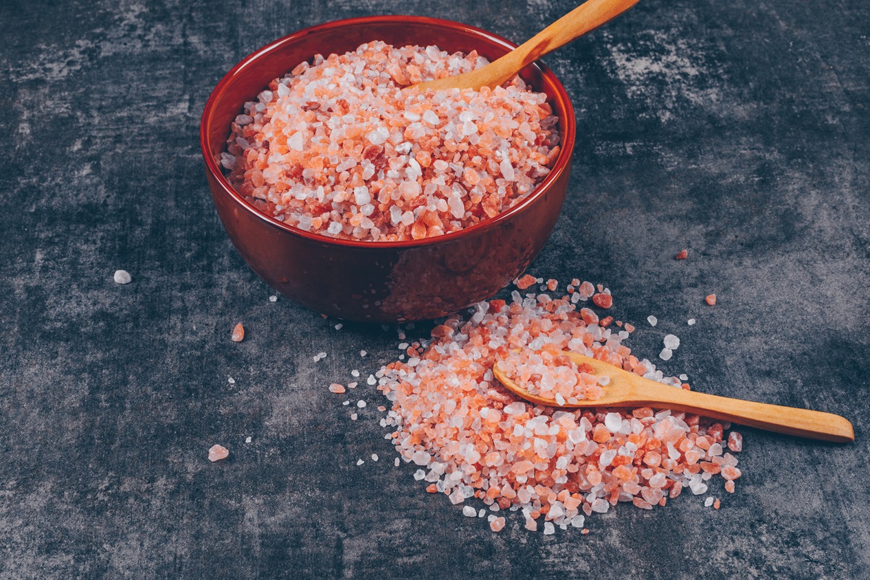 himalayan-salt-bowl-with-spoons