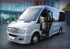 How to Find the Best Minibus Hire Deals in Liverpool ?