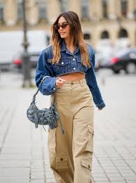 The Resurgence of Hot Pink Cargo Pants A Bold Fashion Statement