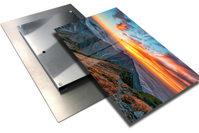 Metal Prints Vs Traditional Prints: Which Is Best For You?