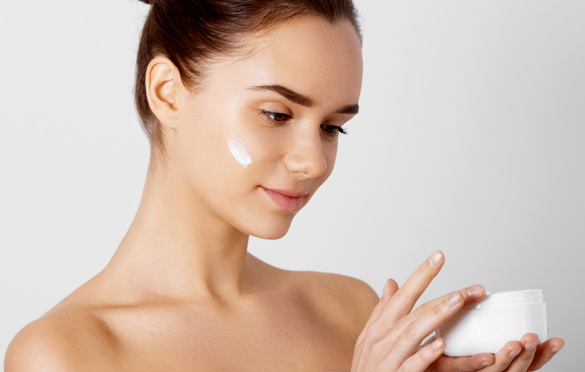 Guide to Skin Whitening Products and Caring for Dry Damaged Hair