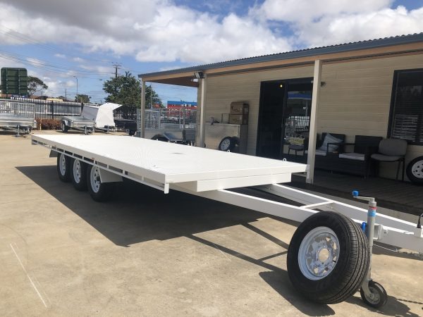 triple t trailers